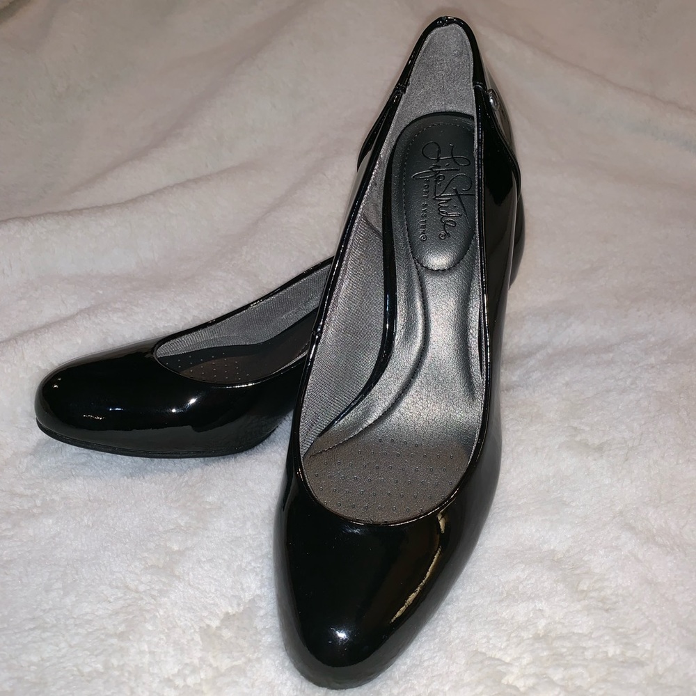 Black Patent Faux Leather pumps